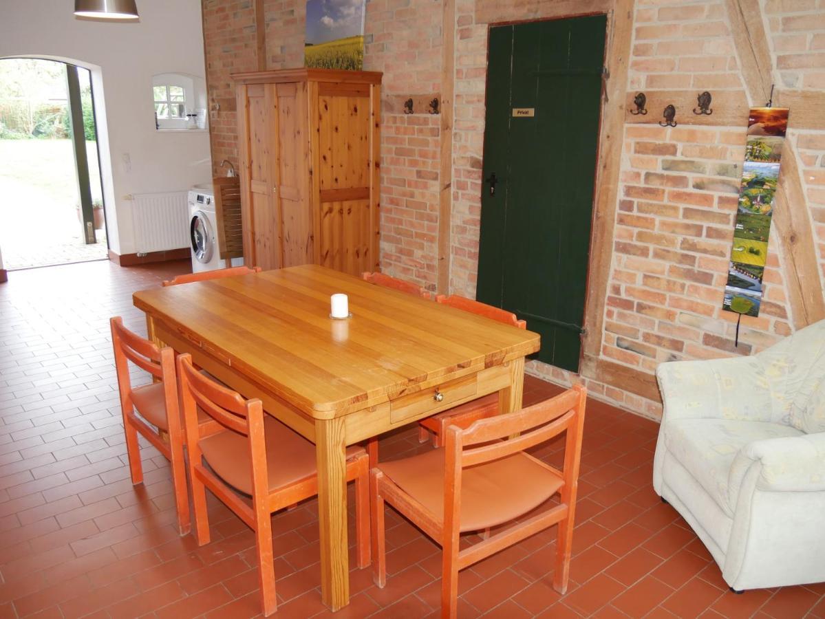 Lindenhof, Wohnung 1, Giebel Vipperow Екстериор снимка